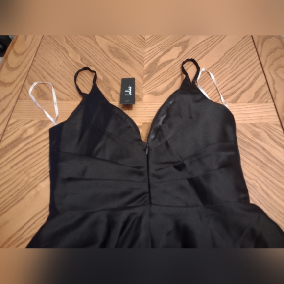 Lulu's remarkable romance black satin skater dress with pockets - Picture 2 of 9